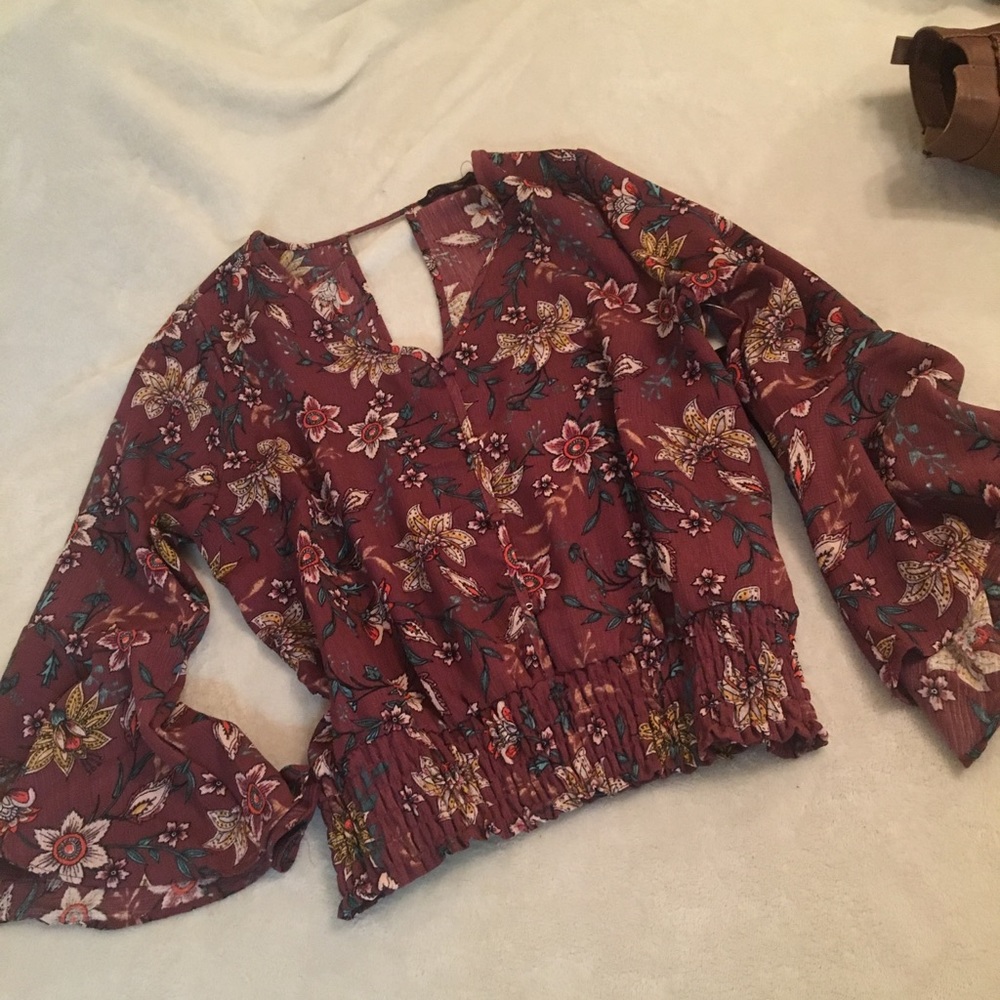 Floral long sleeved crop top